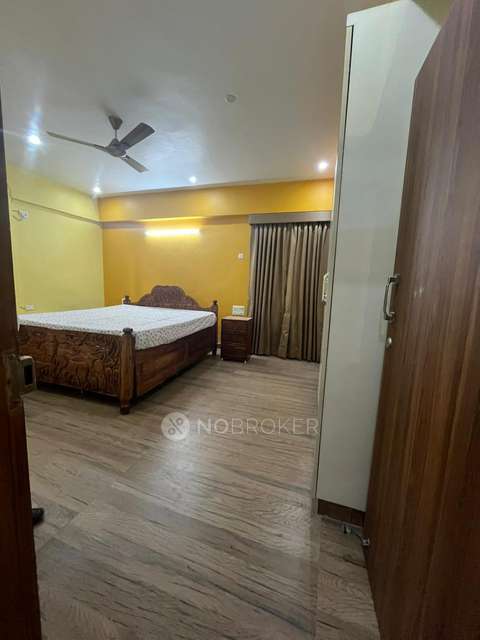 Commercial Property in Delta Iii, Greater Noida for Rent 