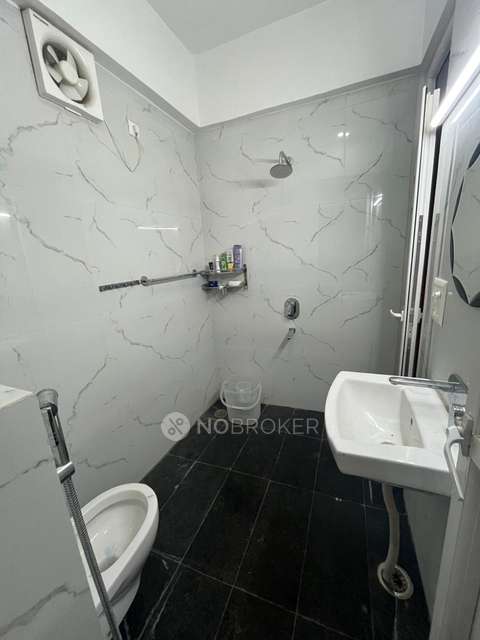 Commercial Property in Delta Iii, Greater Noida for Rent 