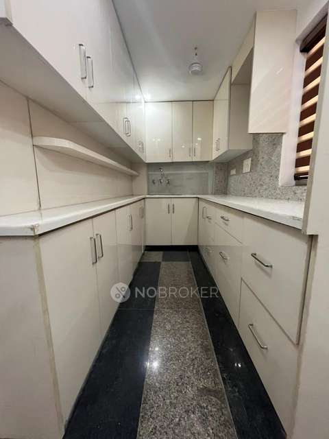 Commercial Property in Delta Iii, Greater Noida for Rent 