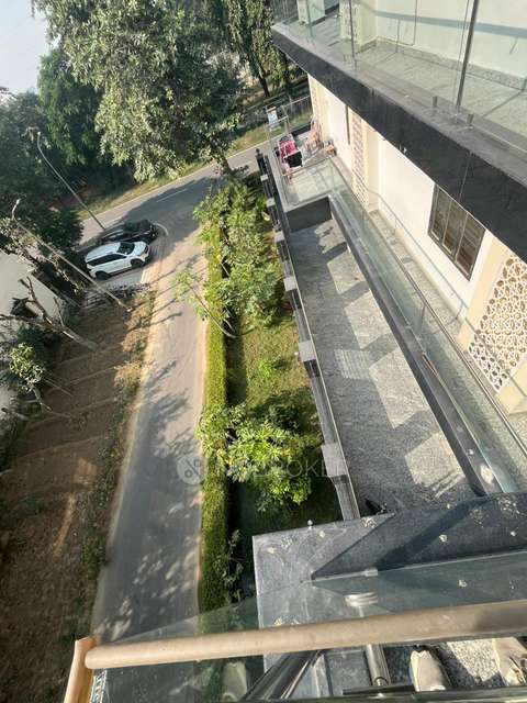 Commercial Property in Delta Iii, Greater Noida for Rent 