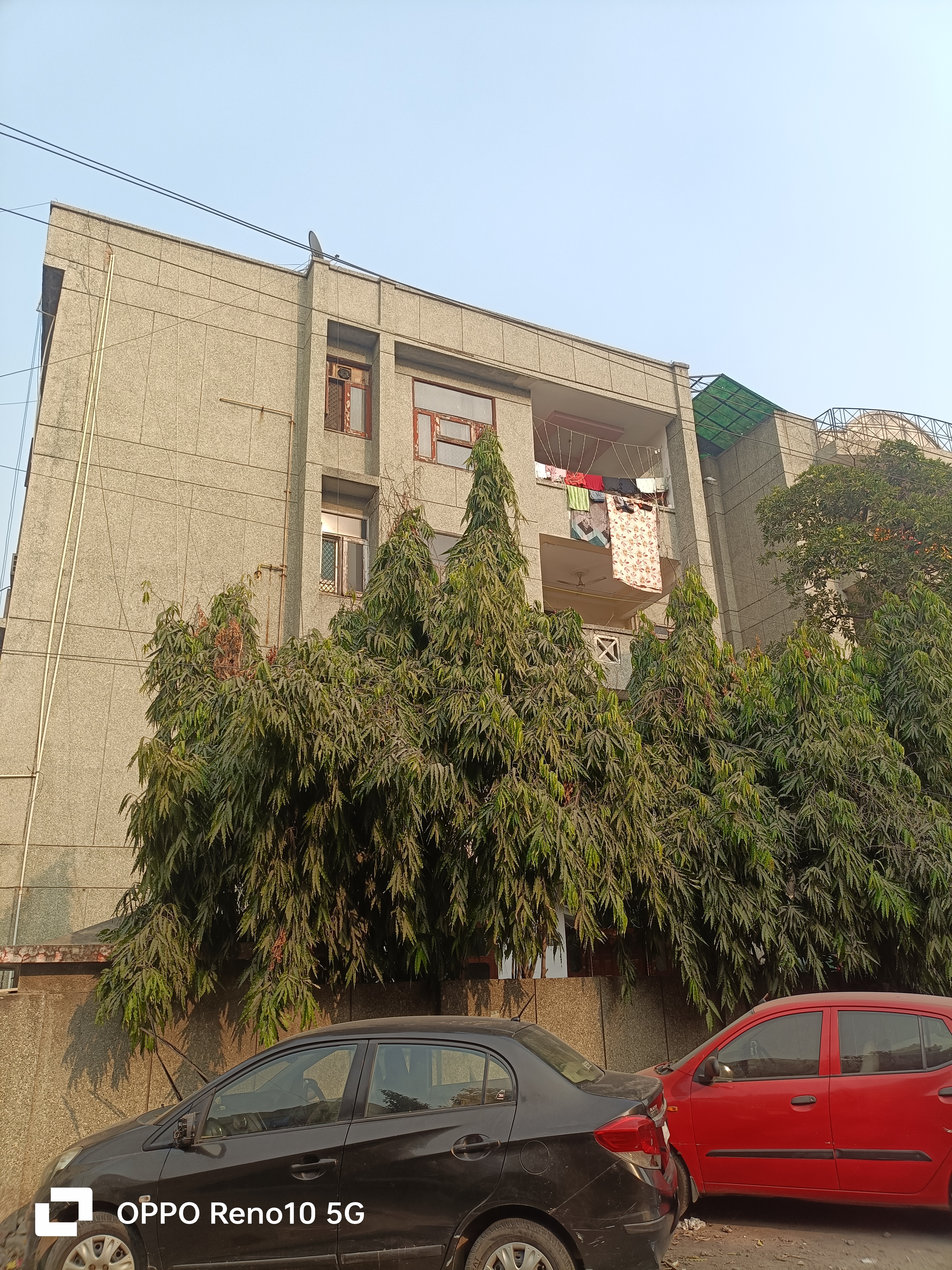 Ramprastha Alaknanda Apartment