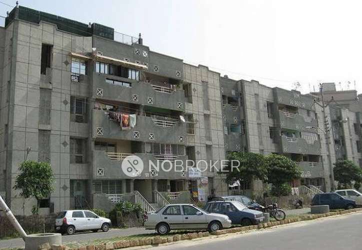 Single Room for Female In 2 BHK  In Shipra Suncity In Indirapuram