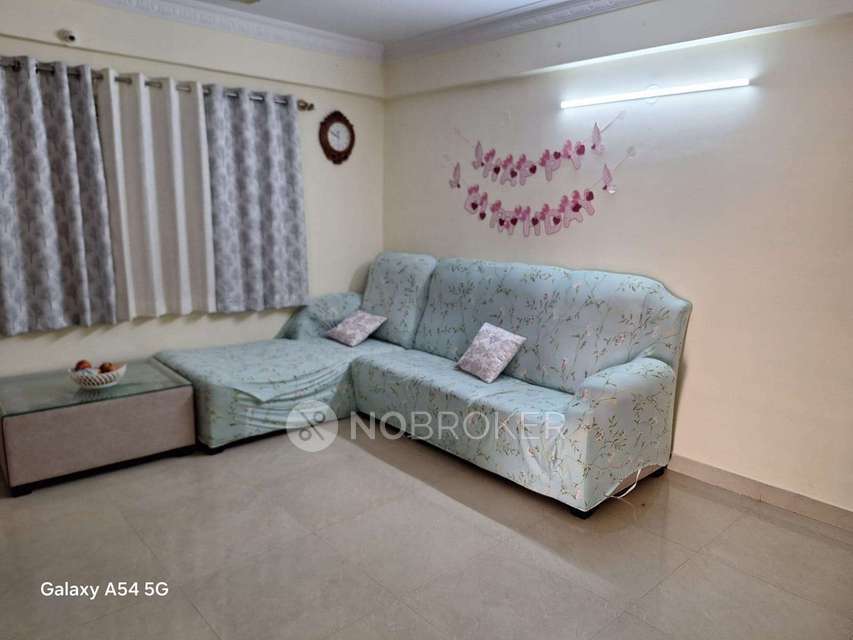 2 BHK Flat In Mc Sarovar For Sale  In K.r. Puram