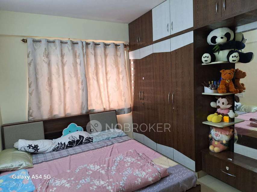 2 BHK Flat In Mc Sarovar For Sale  In K.r. Puram