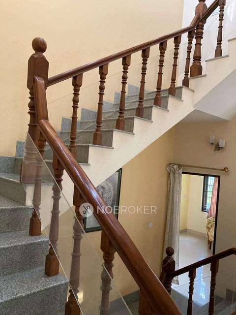 4+ BHK House For Sale  In Mahadevapura