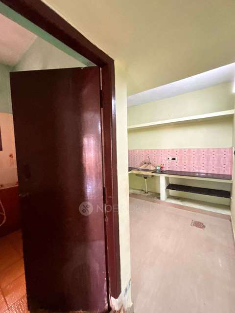 1 BHK Flat In Queens Apartment For Sale  In Iyappanthangal
