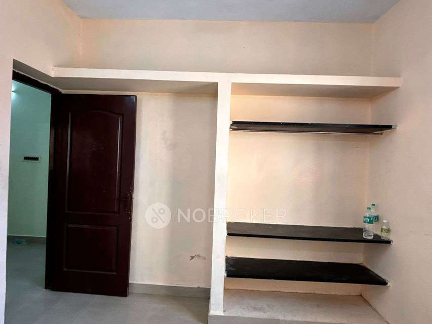 1 BHK Flat In Queens Apartment For Sale  In Iyappanthangal