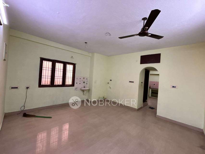 1 BHK Flat In Queens Apartment For Sale  In Iyappanthangal