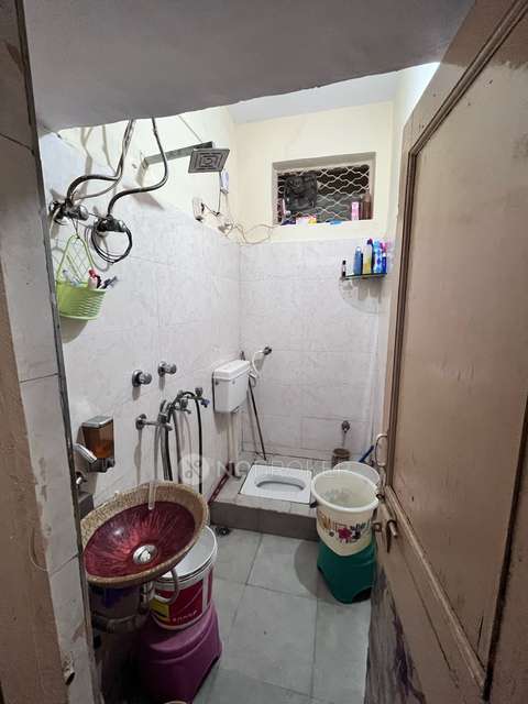 2 BHK Flat In Sb For Sale  In Rohini