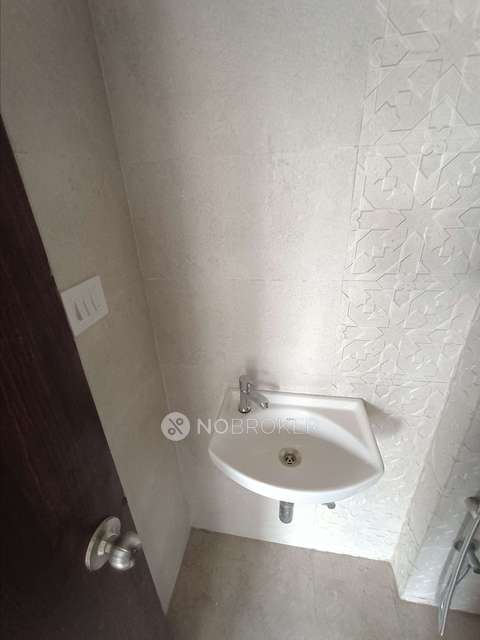 1 BHK Flat In Uk Iridium For Sale  In Kandivali East