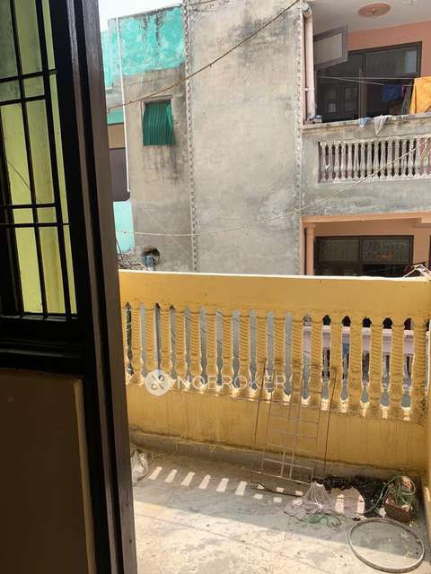 1 BHK Flat For Sale  In Dilshad Plaza