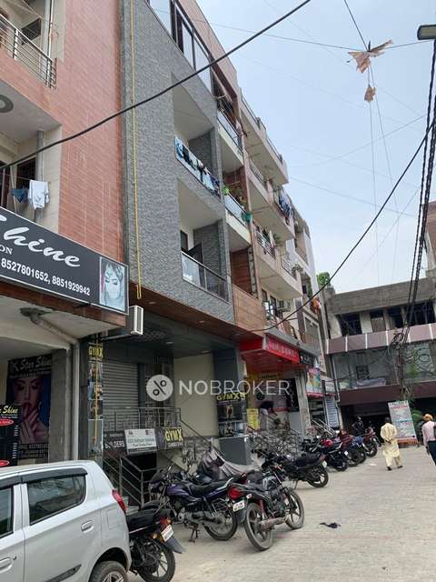 1 BHK Flat For Sale  In Dilshad Plaza