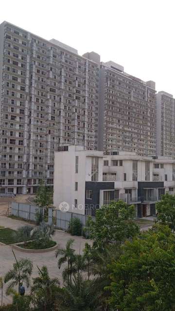 1 BHK Flat In Godrej Golf Links For Sale  In Sector 27