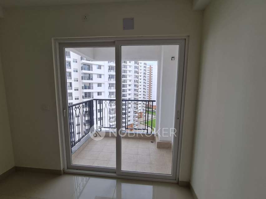 1 BHK Flat In Prestige Lake Ridge Phase 2 For Sale  In Uttarahalli