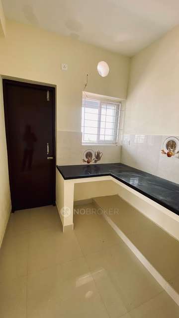 2 BHK Flat In Av Swarnamukhi For Sale  In Poonamallee