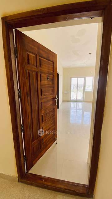 2 BHK Flat In Av Swarnamukhi For Sale  In Poonamallee