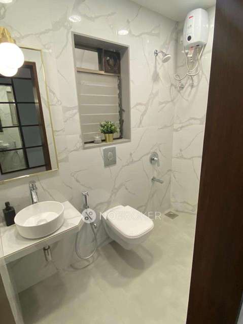 2 BHK Flat In Raunak Jigna Centrum For Sale  In Sion East