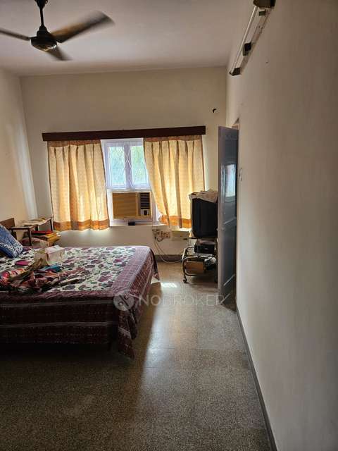 2 BHK Flat In Owners Court Society For Sale  In Egmore