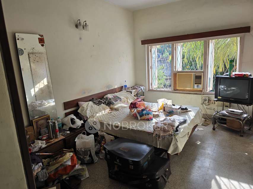 2 BHK Flat In Owners Court Society For Sale  In Egmore