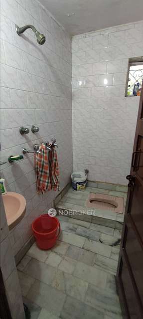 3 BHK Flat In Rwa Amritpuri B For Sale  In Kailash