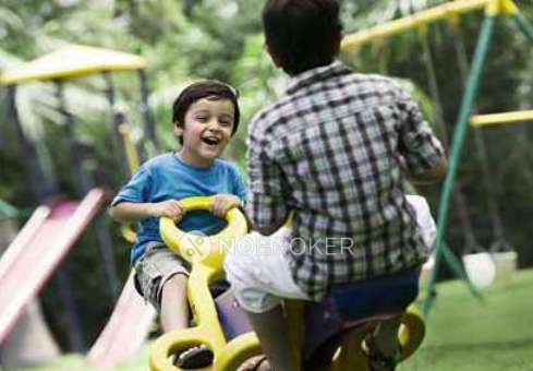 2 BHK Flat In Dosti Mezzo 22 For Sale  In Sion East