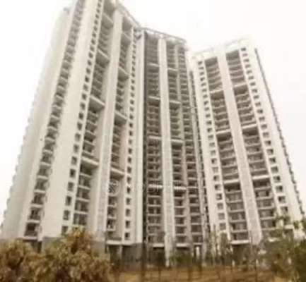 4 BHK Flat In Dlf Express Towers for Rent  In Sector-79