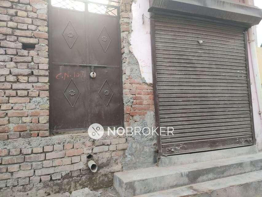 Shop in Bakhtawarpur, Delhi for Rent 