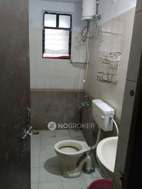 2 BHK Flat In Carnations Society for Rent  In Kondhwa