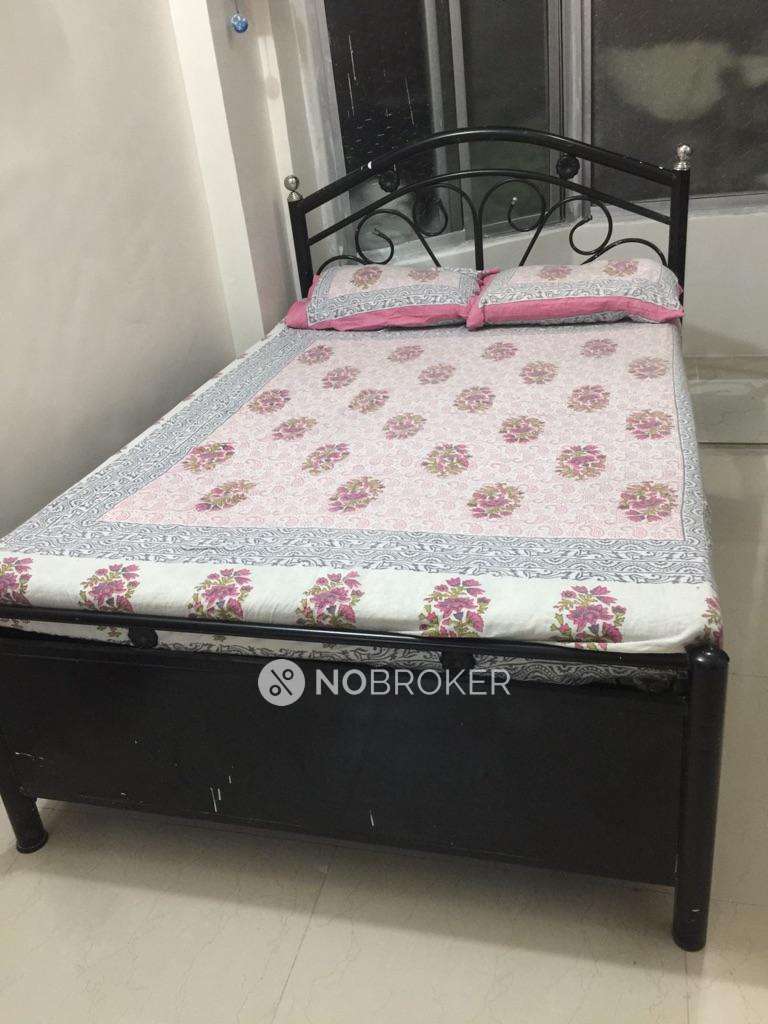 Reputed Michael Plaza Chembur (W) Rent WITHOUT BROKERAGE Semifurnished 1 BHK Rental Flat in