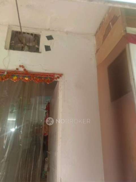 Shop in Kalu Sarai, Delhi for Rent 