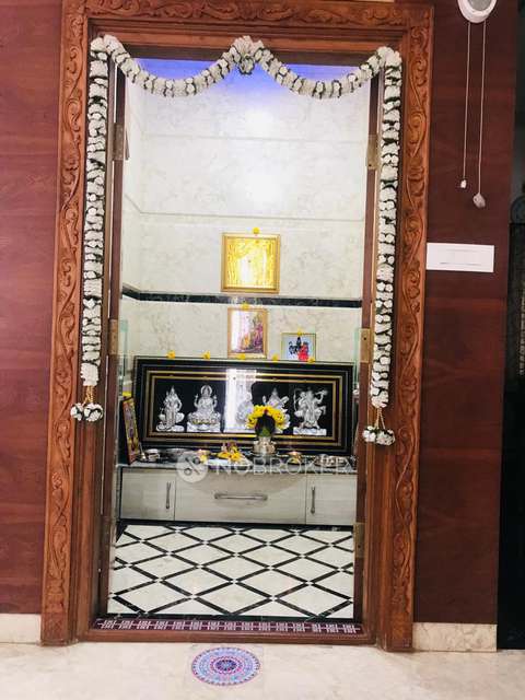 4+ BHK Flat For Sale  In Peenya