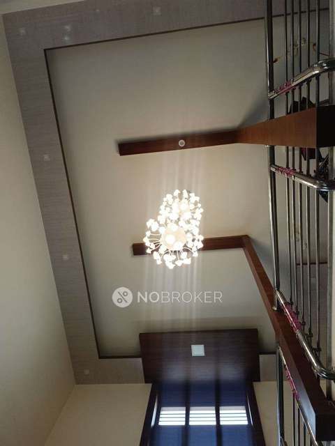 4+ BHK Flat For Sale  In Peenya