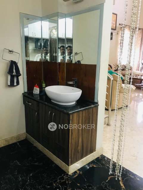 4+ BHK Flat For Sale  In Peenya