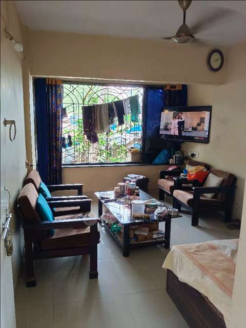 1 BHK Flat In Willows Co-op Hsg Society For Sale  In Thane West
