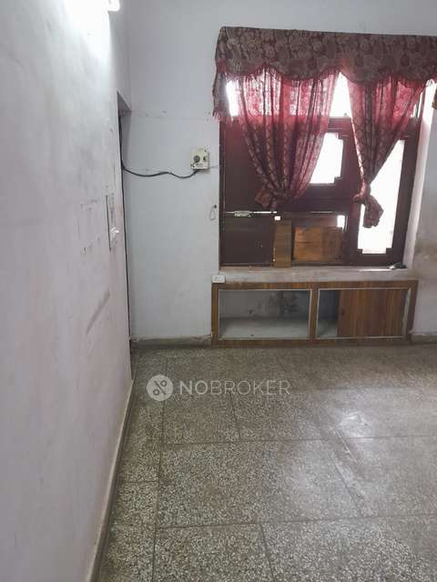 3 BHK Flat In Amrapali Golf Homes for Rent  In  Sector 4