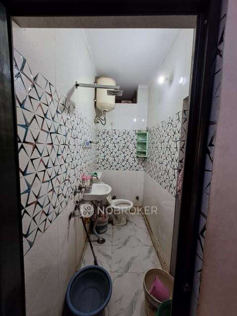 2 BHK Flat In Standalone Building  For Sale  In Karam Pura