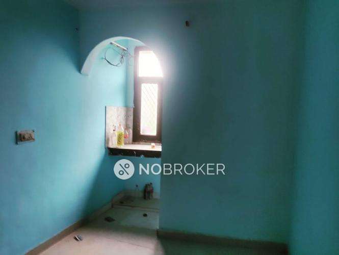 1 BHK Flat In Standalone Building  For Sale  In Mandawali