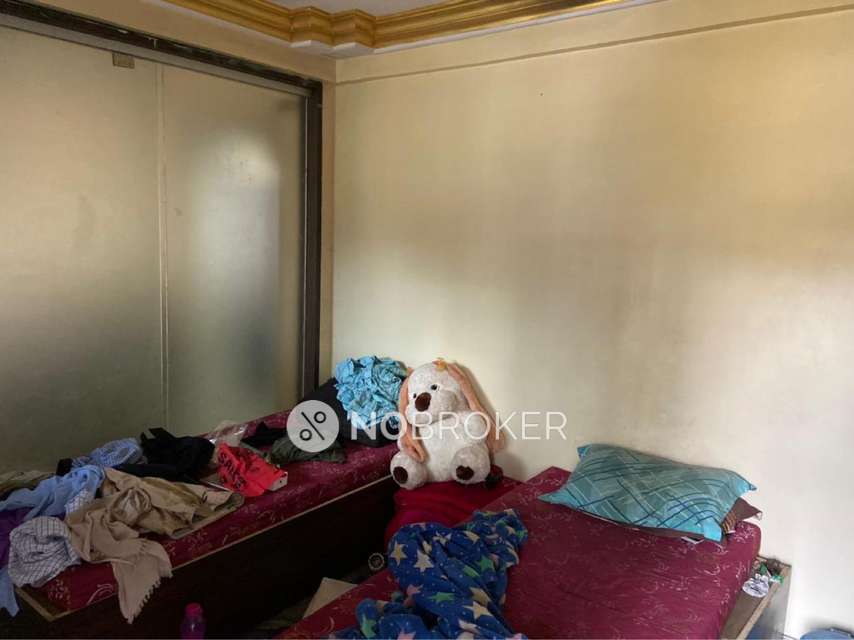 4+ BHK House for Rent  In Thakur Bunglow For Boys