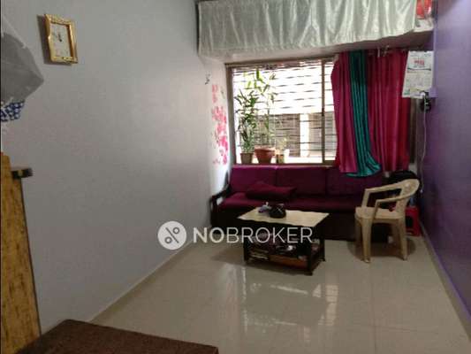 1 BHK Flat In Shri Satya Hanuman Building for Rent  In Parel Bhoiwada Municipal Upper Primary Gujrati School.