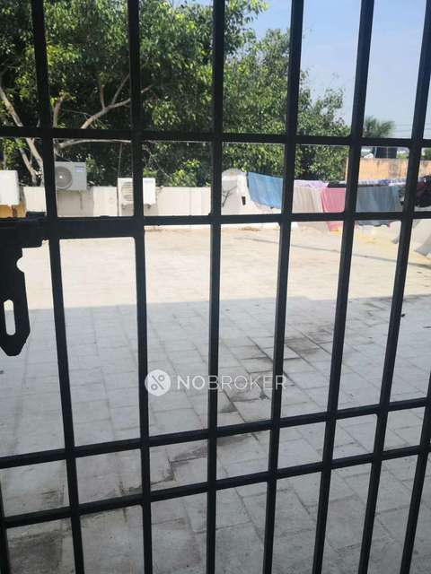 3 BHK Flat In Thiruvarasu Apatment For Sale  In West Mambalam