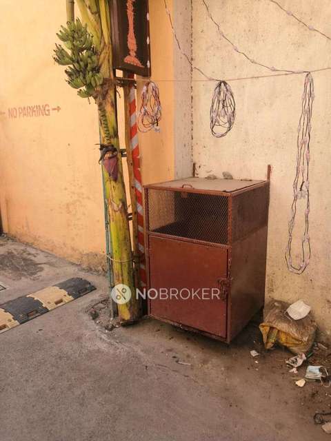 3 BHK Flat In Thiruvarasu Apatment For Sale  In West Mambalam