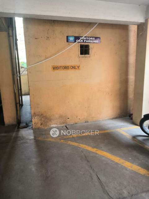 3 BHK Flat In Thiruvarasu Apatment For Sale  In West Mambalam