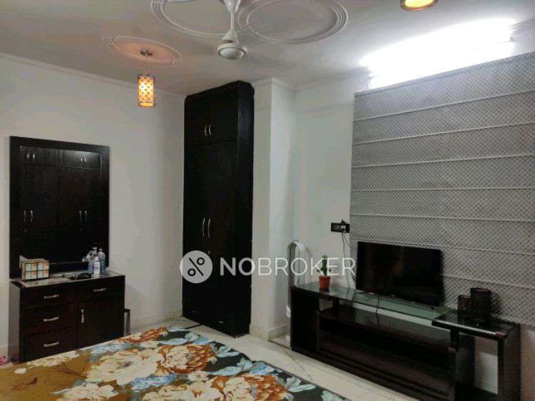3 BHK Flat In Standalone Building   For Sale  In Patel Nagar