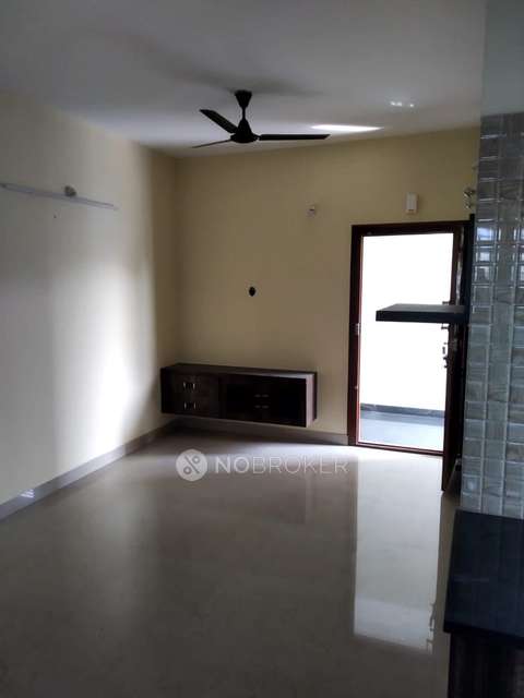 1 BHK Flat In Standalone Building  for Rent  In Hosa Road
