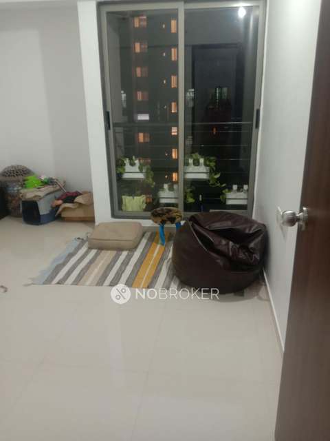 2 BHK Flat In Runwal Eirene For Sale  In Thane West