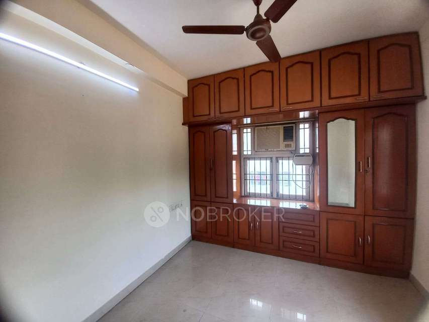 2 BHK Flat In Sara Courtyard For Sale  In K. K. Nagar