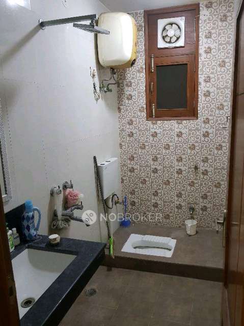 3 BHK Flat In Standalone Building  For Sale  In  Okhla