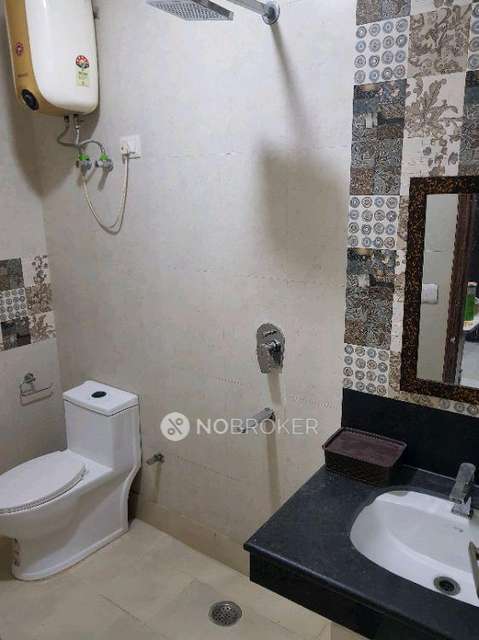 3 BHK Flat In Standalone Building  For Sale  In  Okhla