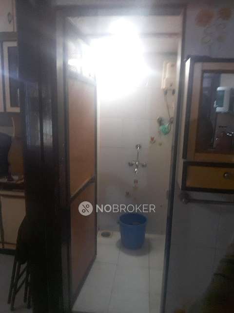 1 RK Flat For Sale  In  Malad West