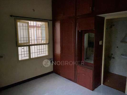 2 BHK Flat In Gayathri Enclave, Saligramam for Rent  In Saligramam